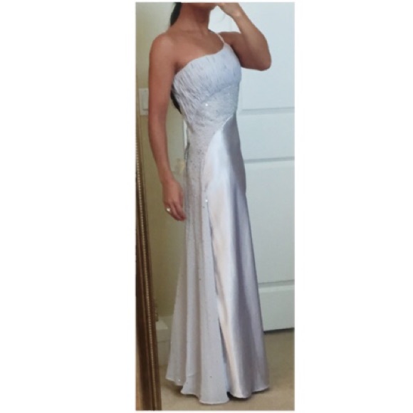 Faviana Dresses & Skirts - NEW Faviana Couture Gown
